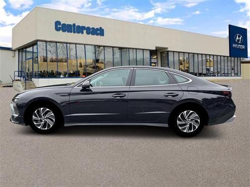 Carbon Blue 2026 Hyundai SONATA Hybrid Blue