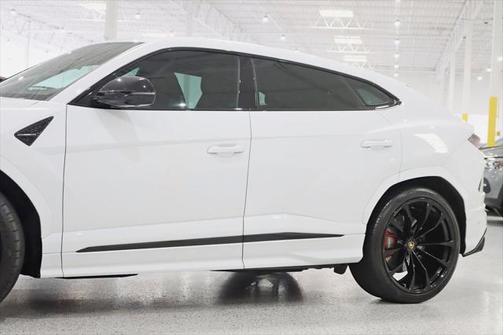 2021 Lamborghini Urus Base