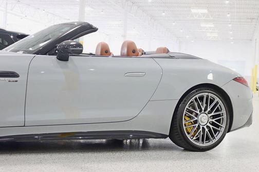MANUFAKTUR Alpine Gray 2022 Mercedes-Benz AMG SL 55 Base