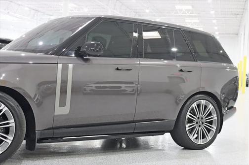 2023 Land Rover Range Rover SE