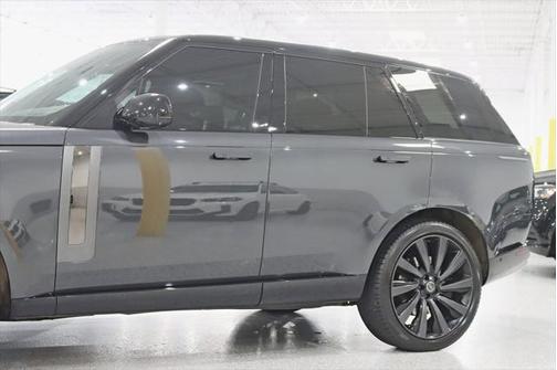 2024 Land Rover Range Rover SV
