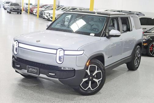 2024 Rivian R1S Adventure