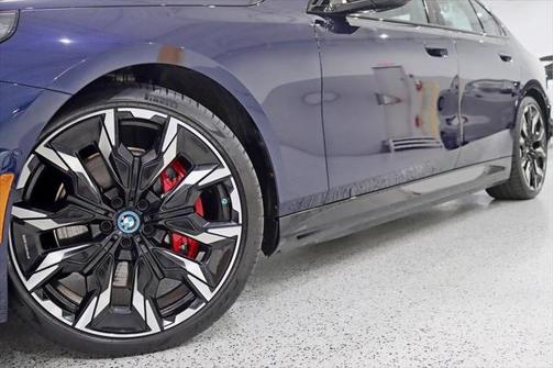 2024 BMW i5 M60