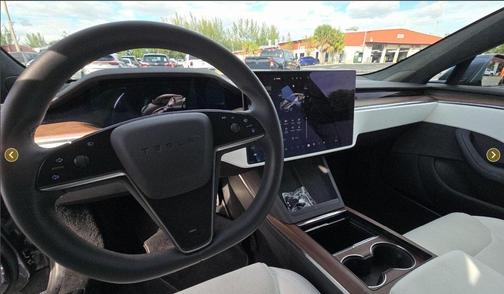 2022 Tesla Model S Base