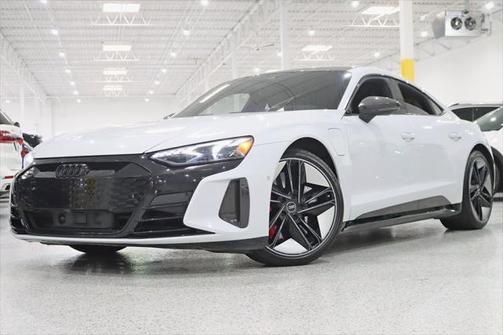 2022 Audi RS e-tron GT Base
