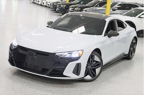 2022 Audi RS e-tron GT Base