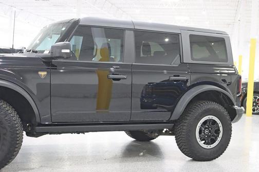 Shadow Black 2022 Ford Bronco Badlands