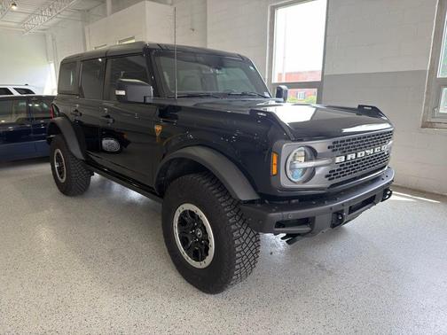 Shadow Black 2022 Ford Bronco Badlands