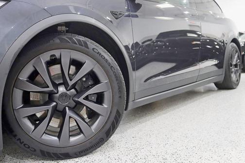 2025 Tesla Model X Base