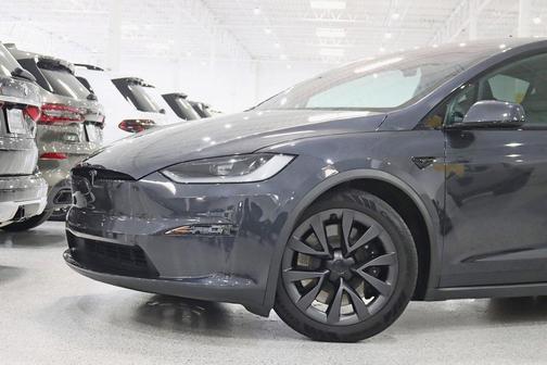2025 Tesla Model X Base