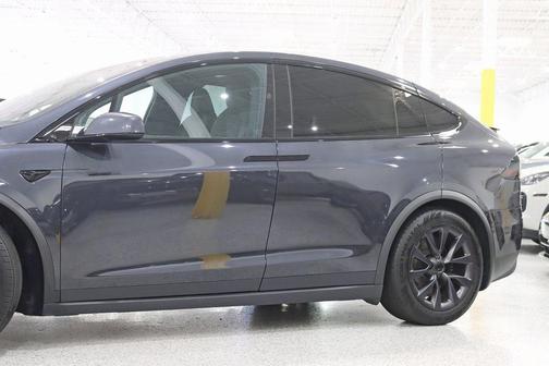 2025 Tesla Model X Base