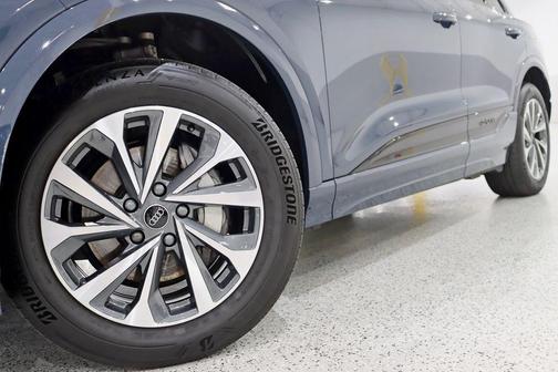 Plasma Blue Metallic 2025 Audi Q6 e-tron Premium Plus