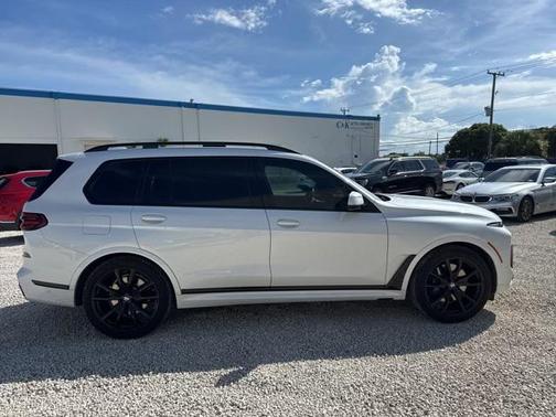 2023 BMW X7 xDrive40i