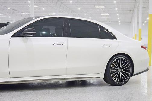 MANUFAKTUR Cashmere White Magno 2023 Mercedes-Benz S-Class S 500