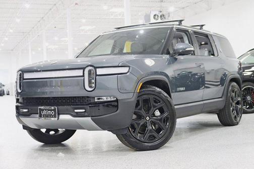 2024 Rivian R1S Adventure