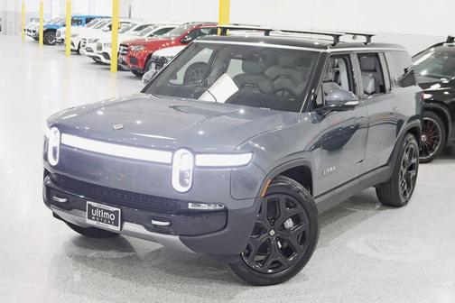 2024 Rivian R1S Adventure