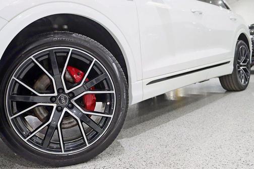 2023 Audi Q8 55 Premium Plus