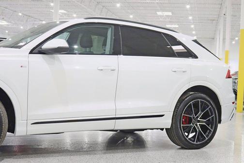 2023 Audi Q8 55 Premium Plus