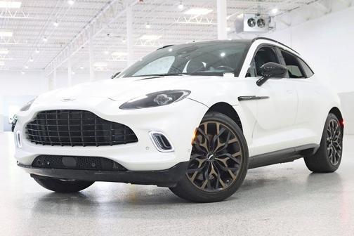 Lunar White 2021 Aston Martin DBX Base