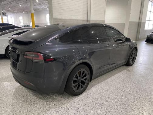 2024 Tesla Model X Base