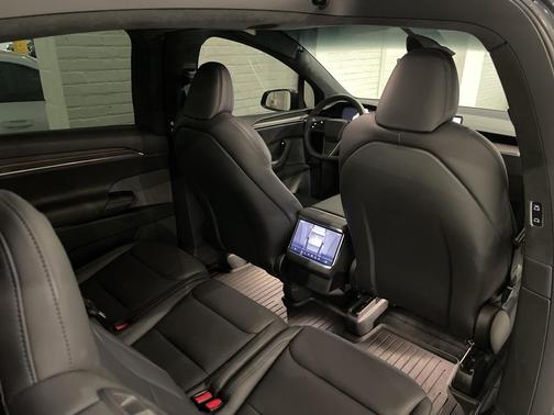 2024 Tesla Model X Base