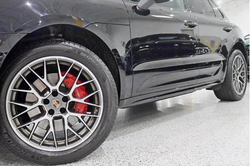 2015 Porsche Macan Turbo