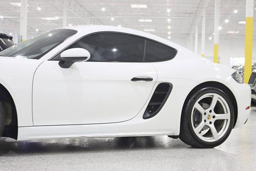2017 Porsche 718 Cayman Base