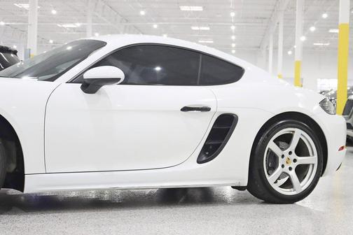 2017 Porsche 718 Cayman Base