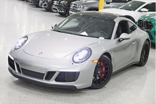 2018 Porsche 911 Carrera GTS