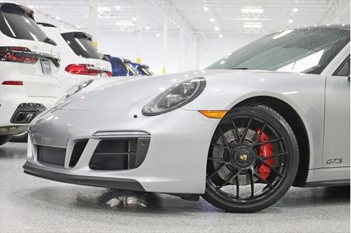 2018 Porsche 911 Carrera GTS