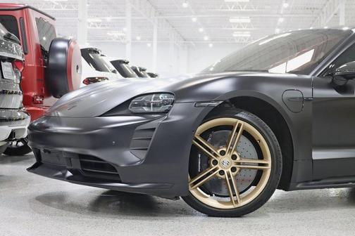 2020 Porsche Taycan Turbo