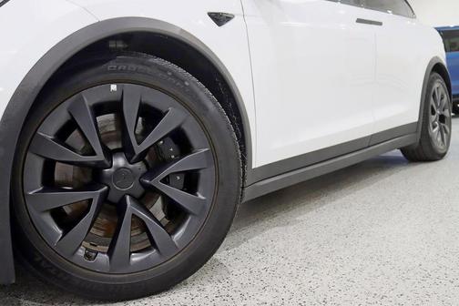 Pearl White Multi-Coat 2022 Tesla Model X Base