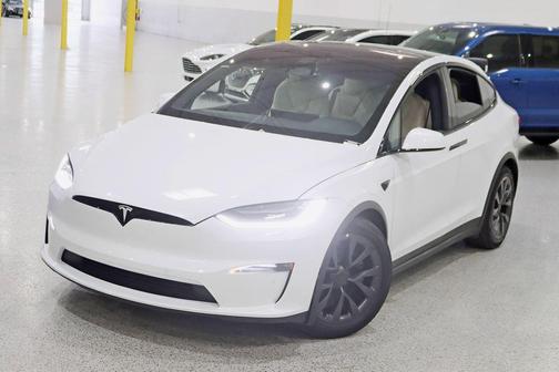 Pearl White Multi-Coat 2022 Tesla Model X Base