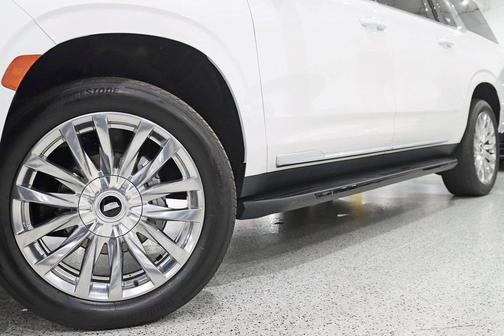 2023 Cadillac Escalade ESV Premium Luxury