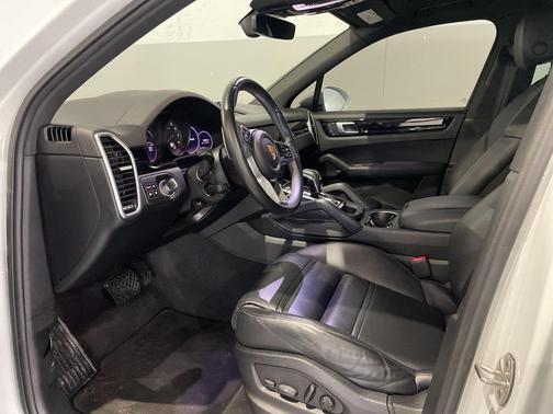 2022 Porsche Cayenne Cayenne