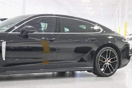 2022 Porsche Panamera 4S Executive