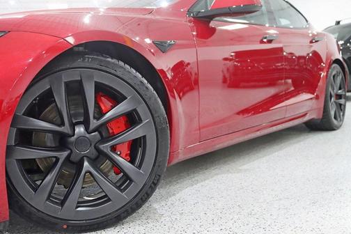 2025 Tesla Model S Plaid