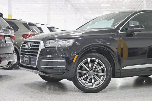 2019 Audi Q7 45 Premium Plus