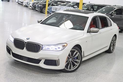2018 BMW M760 M760i