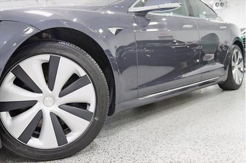 2020 Tesla Model S Long Range