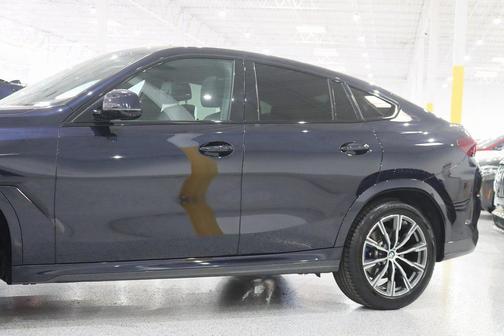 2023 BMW X6 xDrive40i