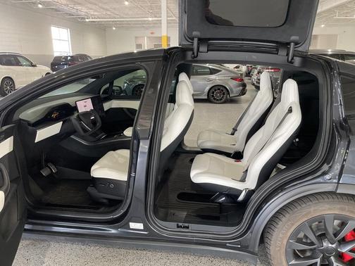 2023 Tesla Model X Plaid