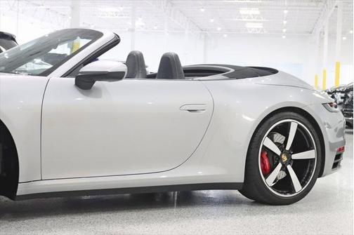 2020 Porsche 911 Carrera 4S Cabriolet
