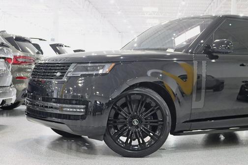 2023 Land Rover Range Rover SE