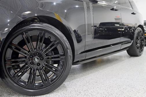 2023 Land Rover Range Rover SE