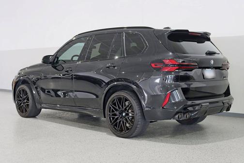 Black Sapphire Metallic 2024 BMW X5 M Base
