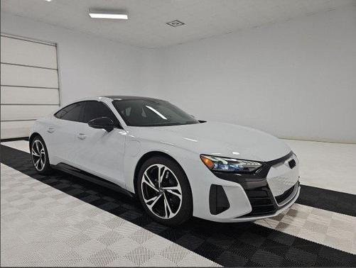 2023 Audi e-tron GT Premium Plus