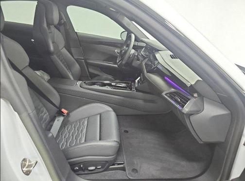 2023 Audi e-tron GT Premium Plus