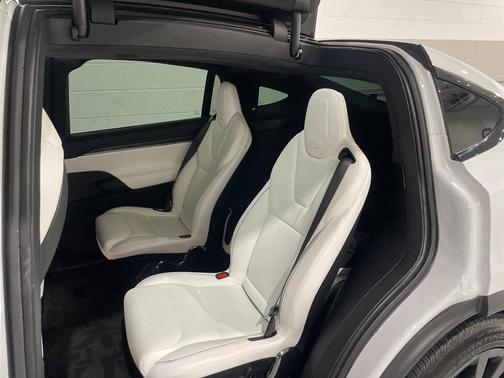 2022 Tesla Model X Plaid