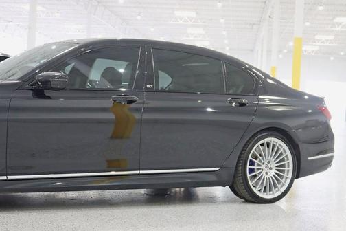 Black Sapphire Metallic 2022 BMW ALPINA B7 ALPINA B7 xDrive